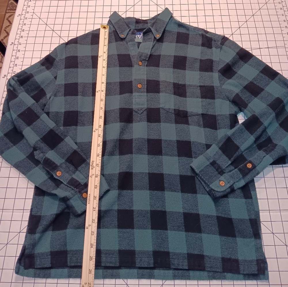 The Nutter by Chubbies, 1/4 button Flannel, Large, Green and Black, Size Large
